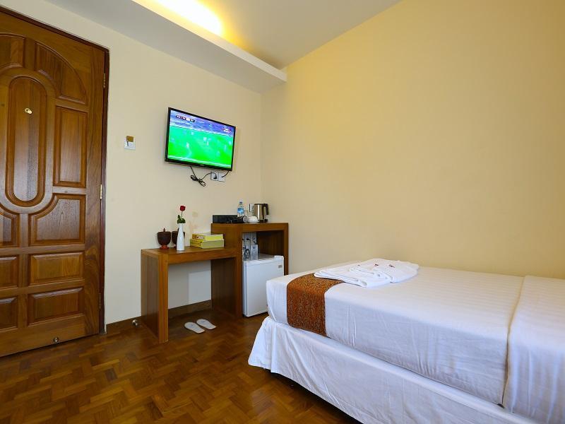 Queen'S Park Hotel Yangon Exterior photo